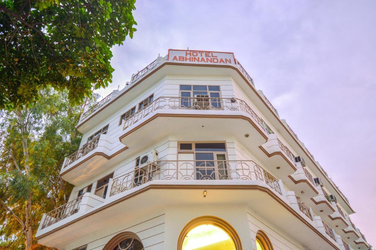 Oyo 46616 Hotel Abhinandan Jind 外观 照片